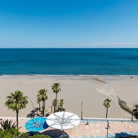 Paseo Maritimo Primera Linea De Playa إِستيبونا