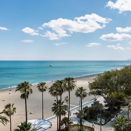Beachfront Promenade By Libehomes דירה אסטפונה