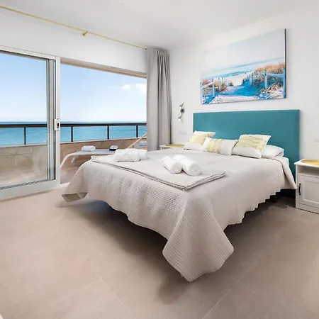 Beachfront Promenade By Libehomes דירה אסטפונה