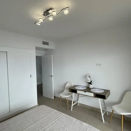Paseo Maritimo Primera Linea De Playa Apartment *