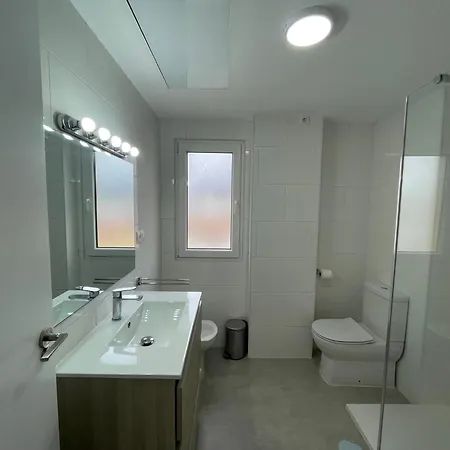 Paseo Maritimo Primera Linea De Playa Apartment *