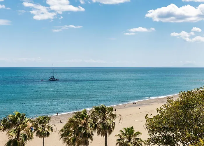 Promenade Beachfront * إِستيبونا